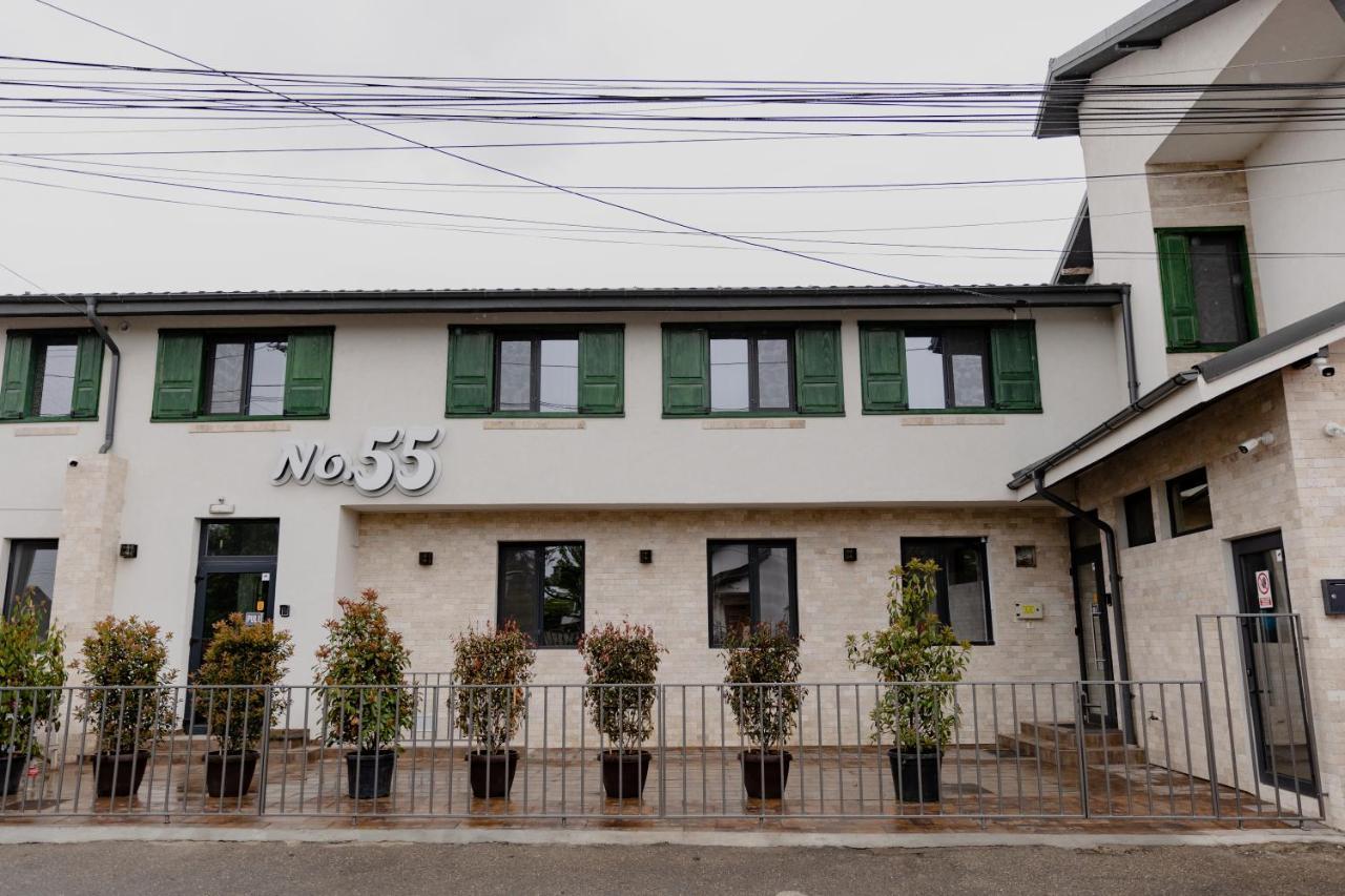 布泽乌 No. 55酒店 外观 照片